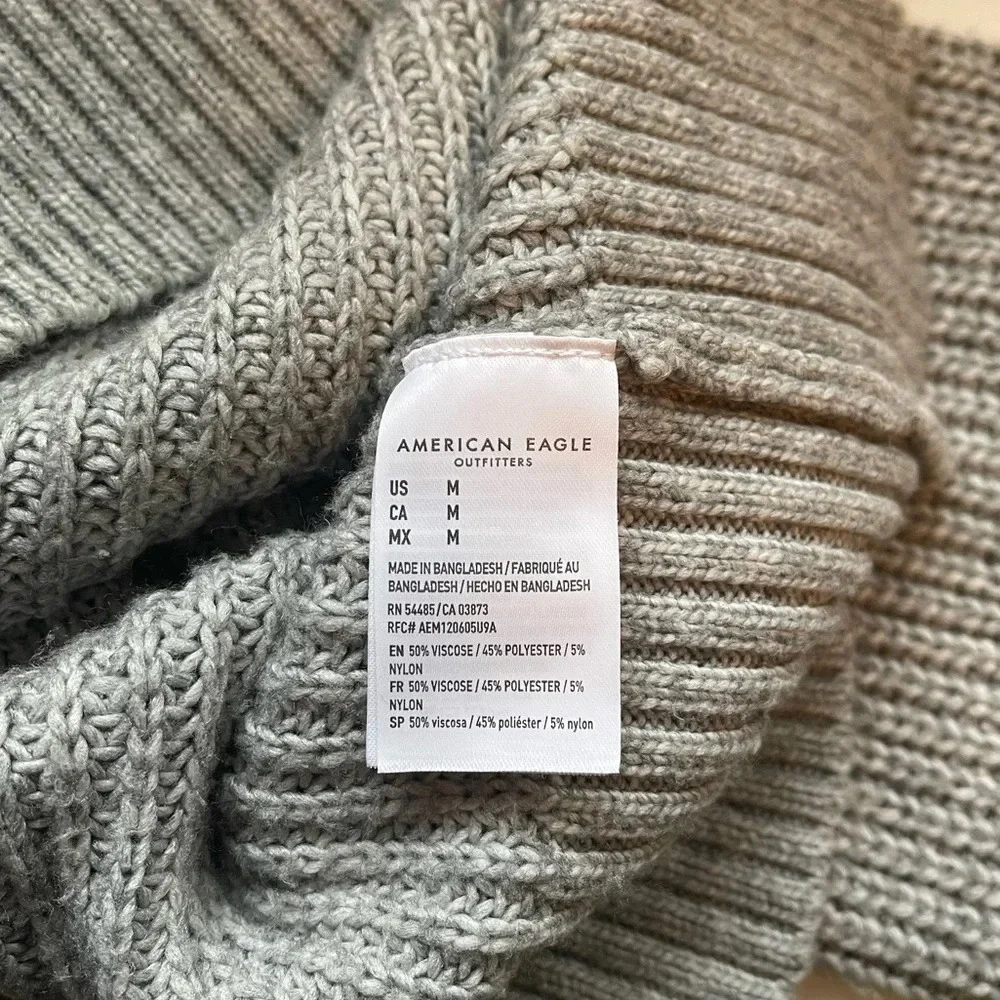American Eagle Turtleneck Sweater Gray Color Block Pullover Comfy Medium Women’s